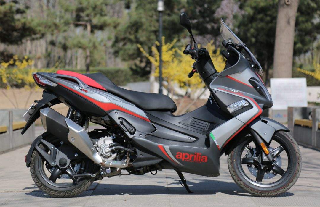 喜羊羊与灰太狼之筐出未来(粤语版)