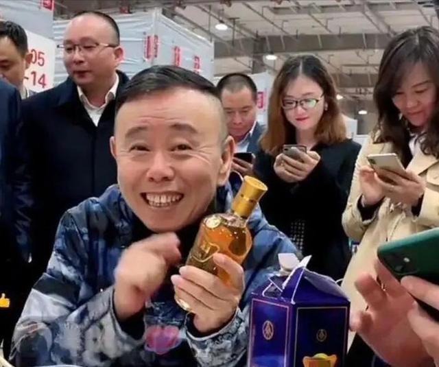 在世界中心呼唤爱